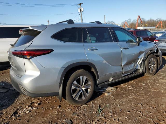 Image 3 of 2021 TOYOTA HIGHLANDER XLE 2021 with VIN 5TDGZRBH0MS081760