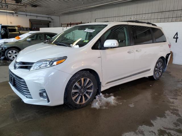 Image 1 of 2018 TOYOTA SIENNA XLE 2018 with VIN 5TDDZ3DC4JS206384