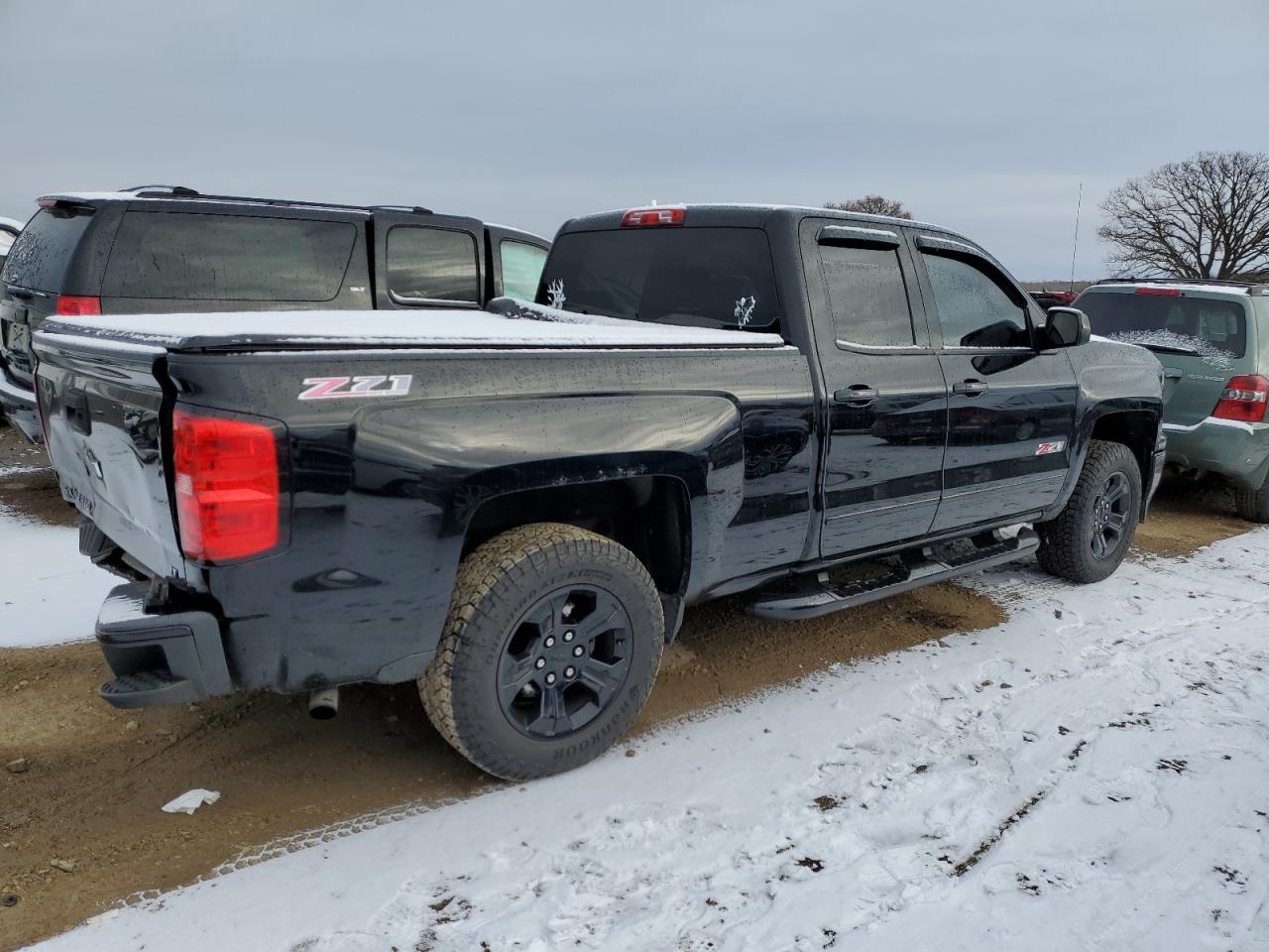 Obraz 3 z 2015 CHEVROLET SILVERADO K1500 LT 2015 z VIN 1GCVKREC3FZ409654