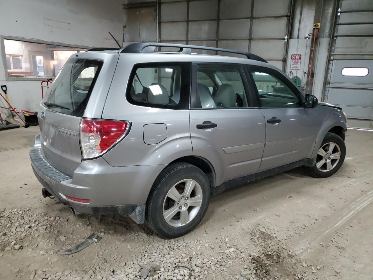 Изображение 3 2011 SUBARU FORESTER 2.5X 2011 с VIN JF2SHBBC5BH735891