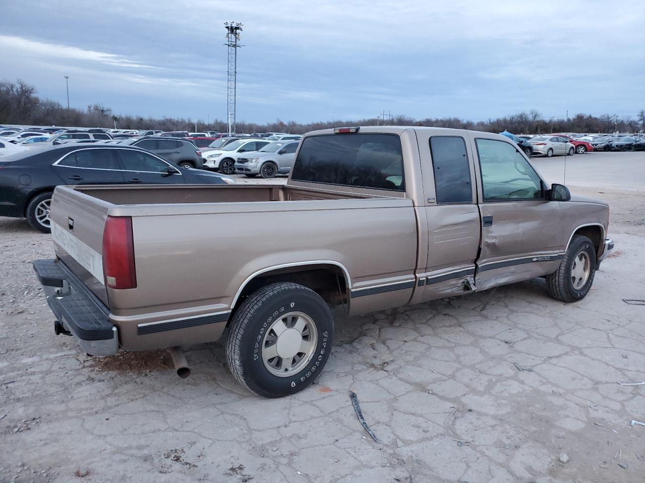 Obraz 3 z 1996 CHEVROLET GMT-400 C1500 1996 z VIN 2GCEC19R1T1202486