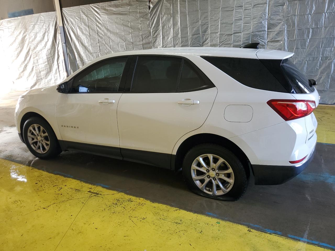 Изображение 2 2018 CHEVROLET EQUINOX LS 2018 с VIN 3GNAXHEV2JL102592