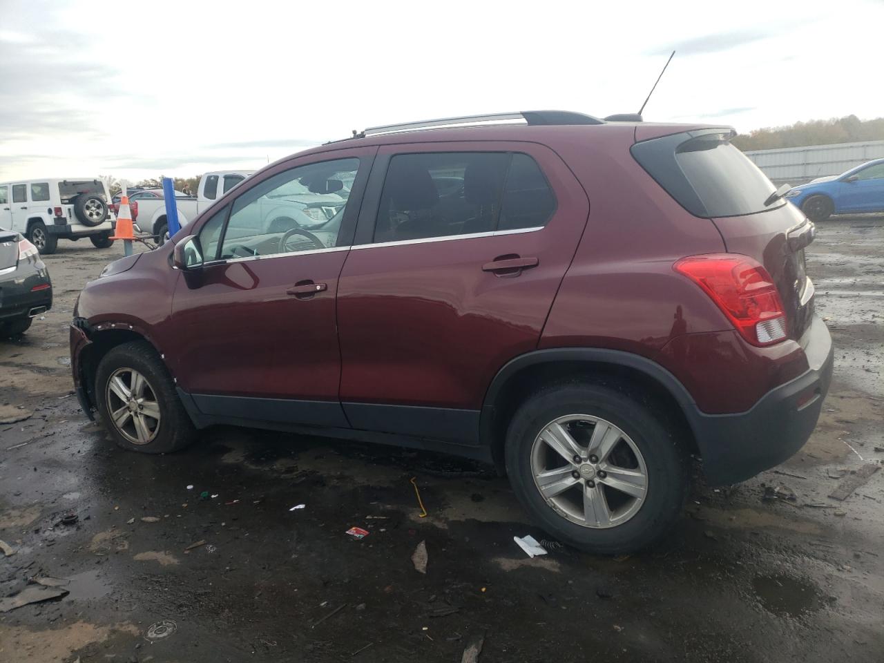 Image 2 of 2016 CHEVROLET TRAX 1LT 2016 with VIN 3GNCJPSB9GL248494