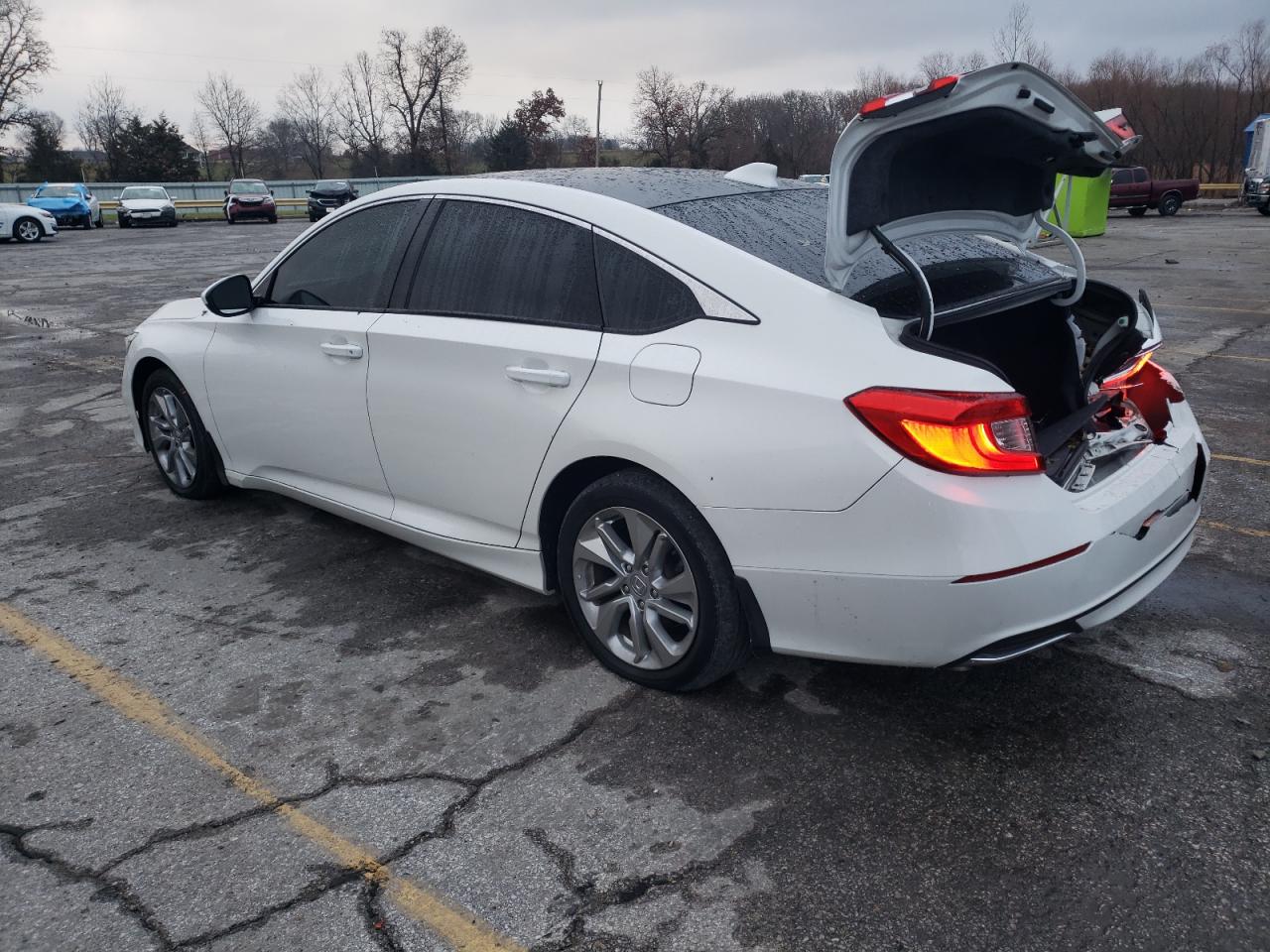 Изображение 2 2020 HONDA ACCORD LX 2020 с VIN 1HGCV1F17LA038393