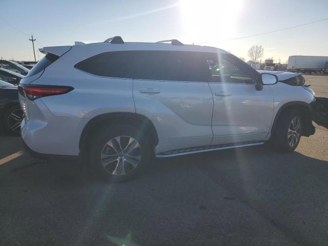 Obraz 3 z 2022 TOYOTA HIGHLANDER HYBRID XLE 2022 z VIN 5TDGBRCH8NS549951