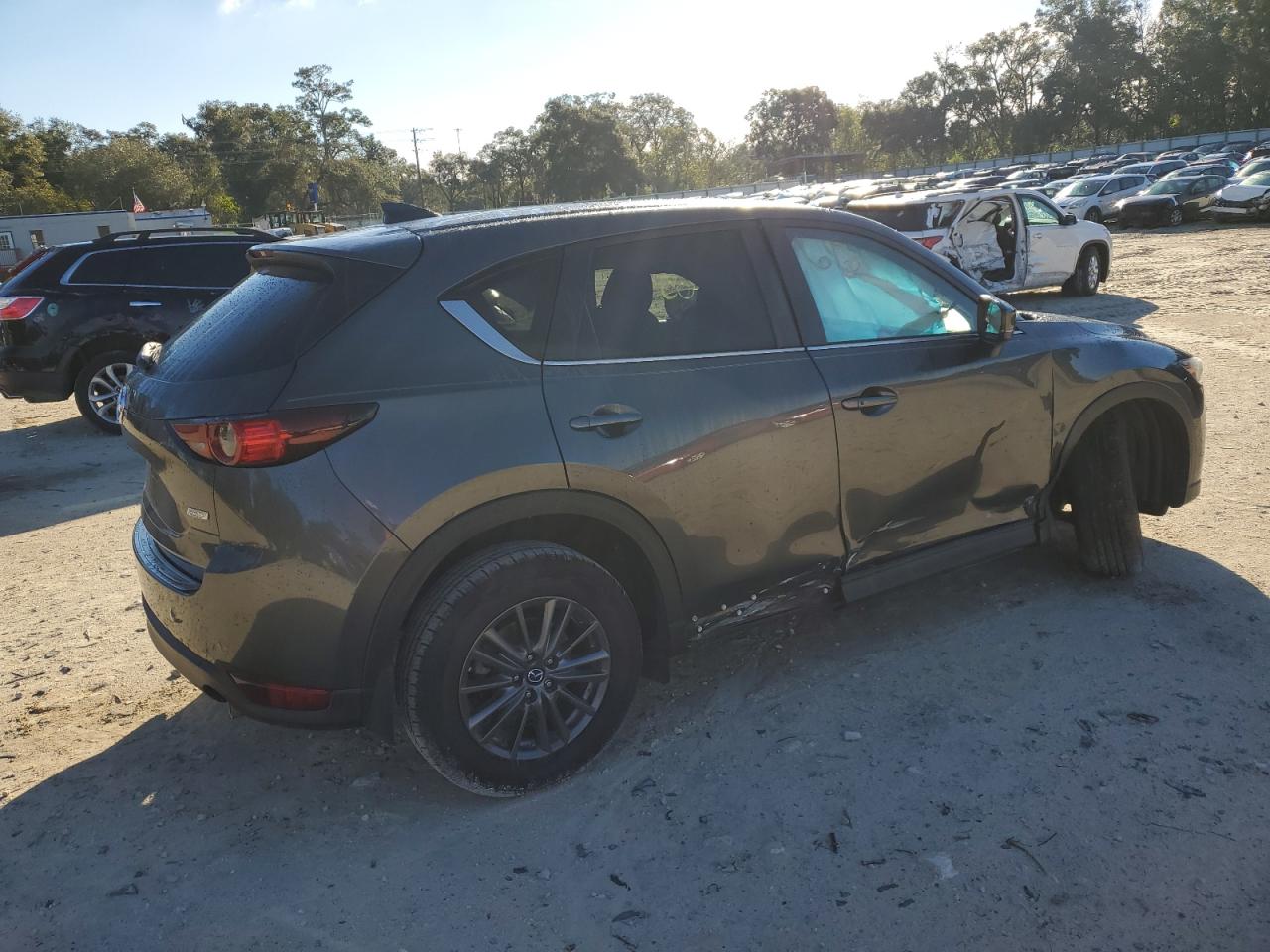 Image 3 of 2019 MAZDA CX-5 TOURING 2019 with VIN JM3KFACMXK0631389