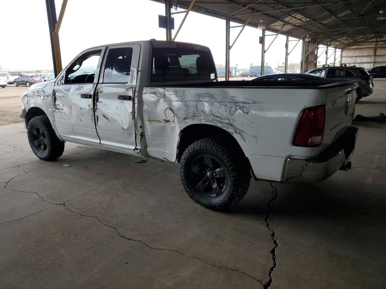 Image 2 of 2018 RAM 1500 ST 2018 with VIN 1C6RR7FG5JS309731