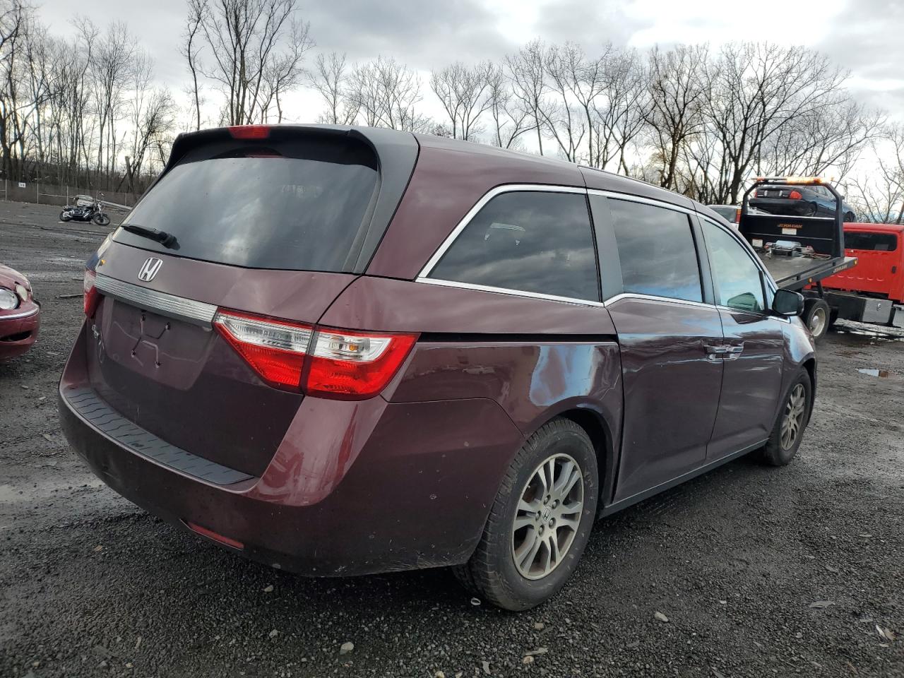 Image 3 of 2011 HONDA ODYSSEY EXL 2011 with VIN 5FNRL5H68BB078857