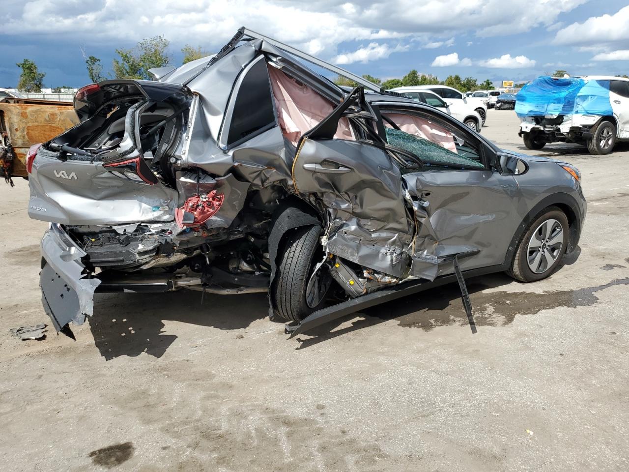 Image 3 of 2022 KIA NIRO LX 2022 with VIN KNDCB3LC5N5540520