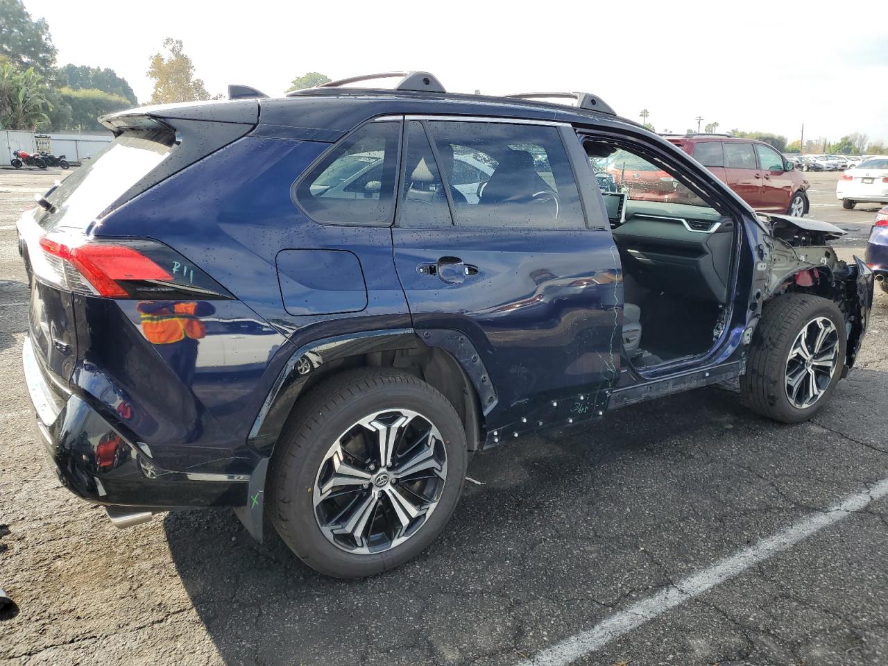 Obraz 3 z 2021 TOYOTA RAV4 PRIME XSE 2021 z VIN JTMFB3FV4MD032165