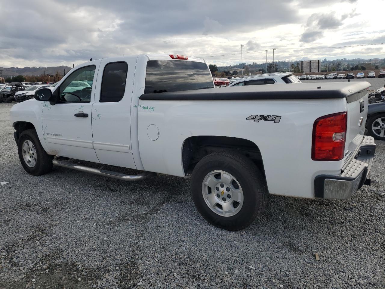 Obraz 2 z 2011 CHEVROLET SILVERADO K1500 LT 2011 z VIN 1GCRKSE37BZ323122