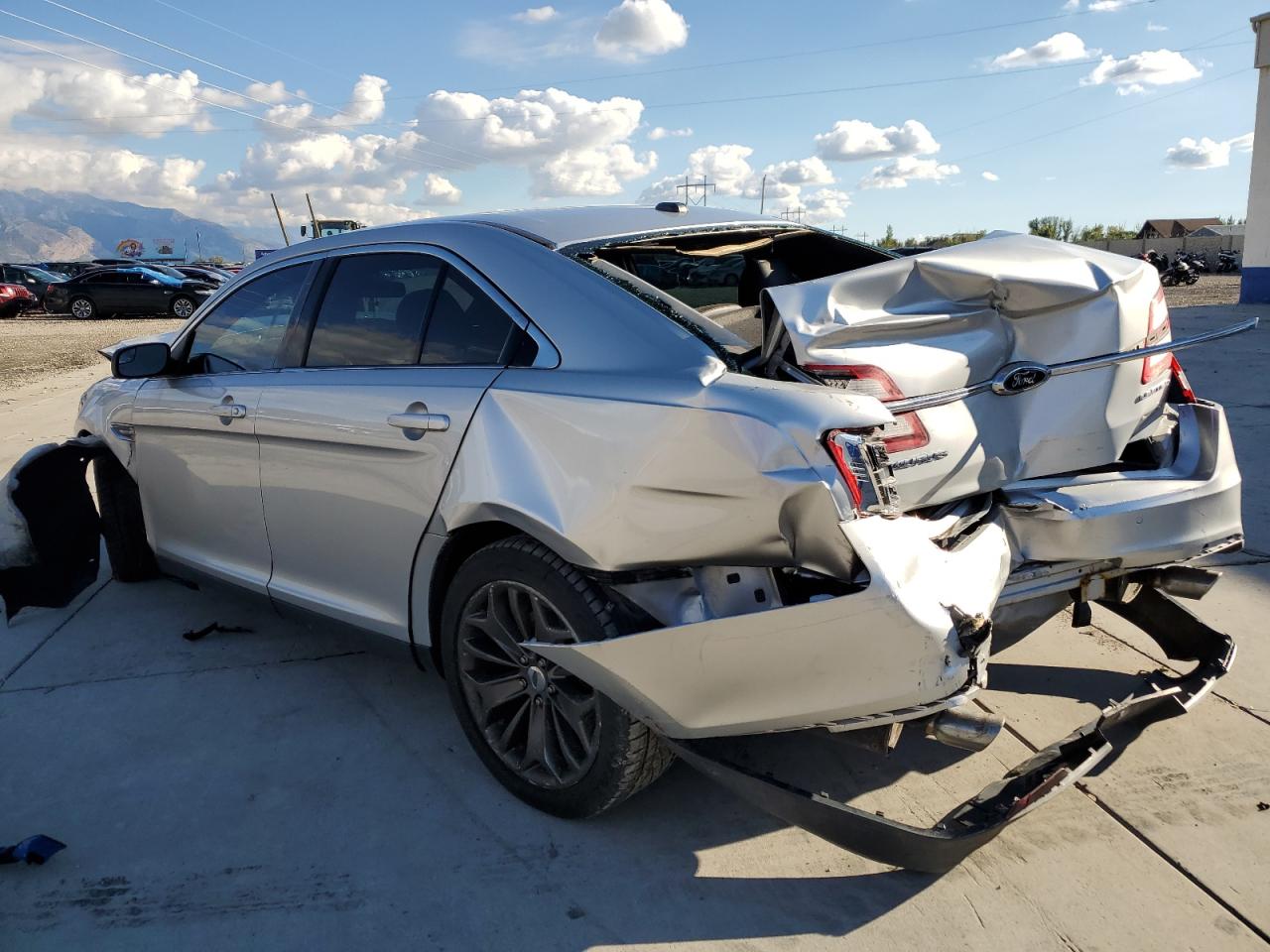 Изображение 2 Ford Taurus Limited 2014 с VIN 1FAHP2F86EG109476