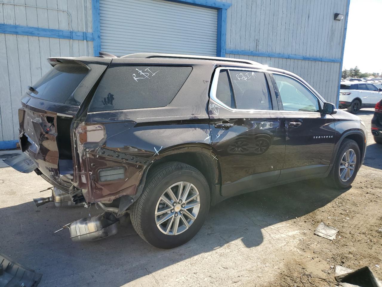 Obraz 3 z 2023 CHEVROLET TRAVERSE LT 2023 z VIN 1GNERHKW8PJ160683