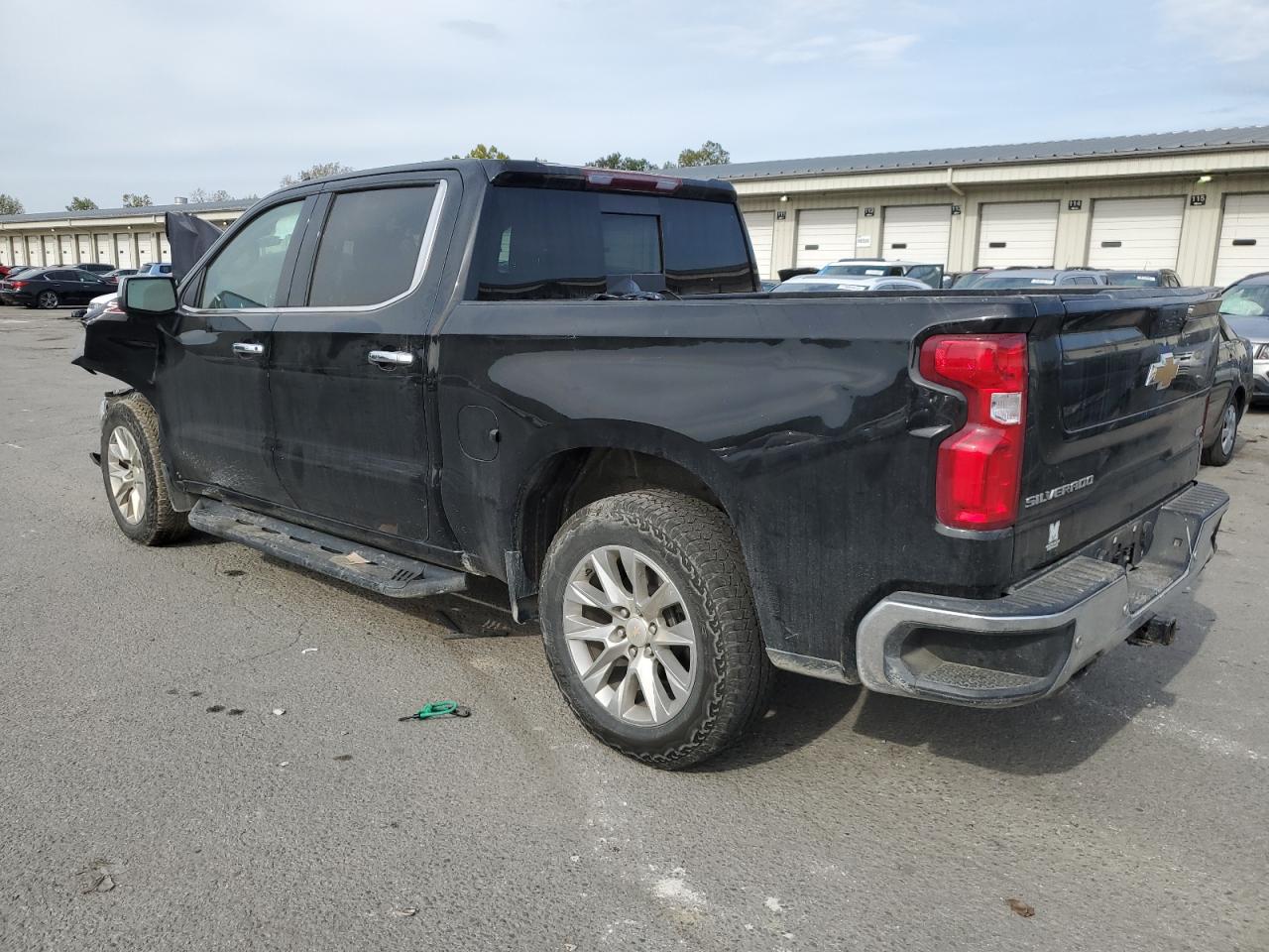 Изображение 2 2022 CHEVROLET SILVERADO LTD K1500 LTZ 2022 с VIN 3GCUYGEL2NG211449