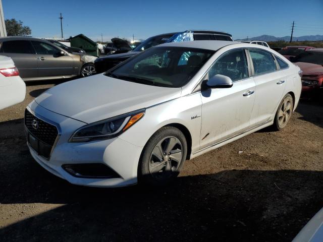 Image 1 of 2017 HYUNDAI SONATA HYBRID 2017 with VIN KMHE34L12HA051297