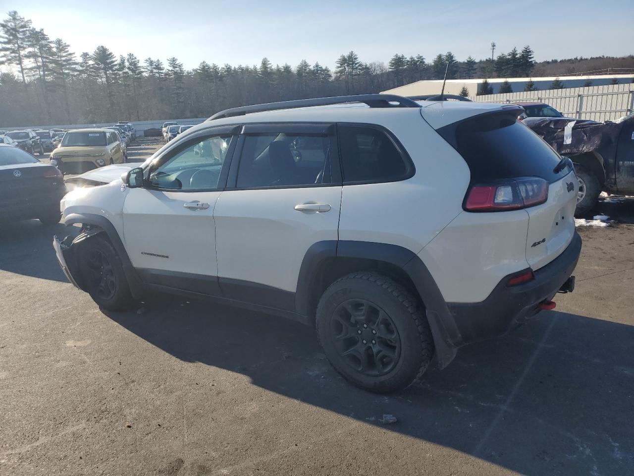 Image 2 of 2019 JEEP CHEROKEE TRAILHAWK 2019 with VIN 1C4PJMBX9KD289453