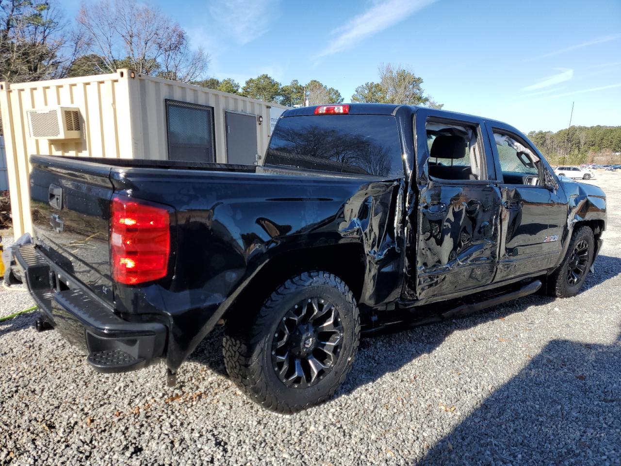 Изображение 3 2017 CHEVROLET SILVERADO K1500 LT 2017 с VIN 3GCUKREC7HG241550