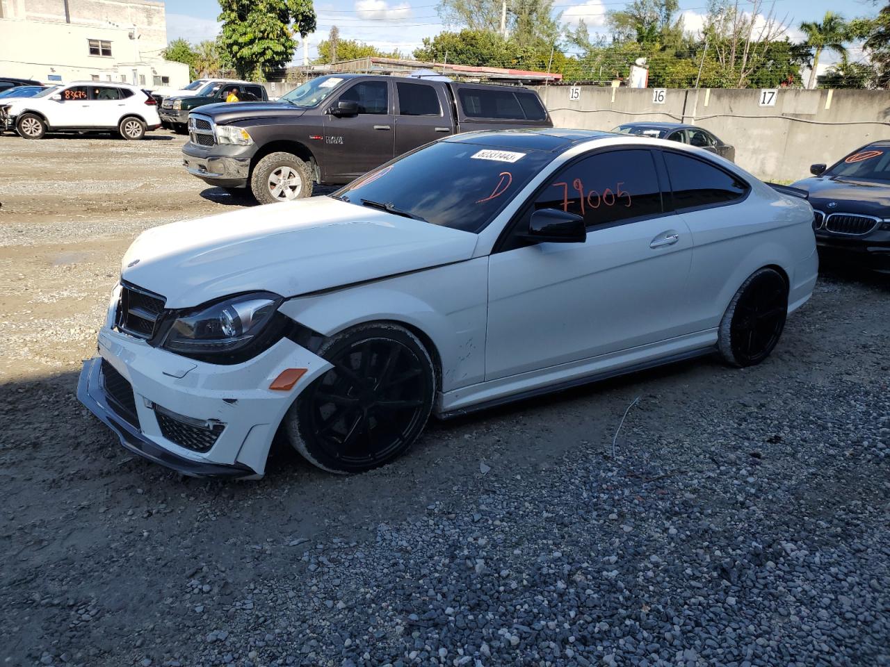 Obraz 1 z Mercedes-Benz C 63 Amg 2013 z VIN WDDGJ7HB1DG043386