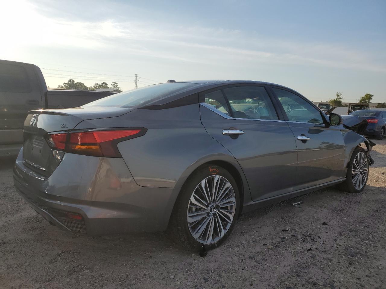 Изображение 3 2023 NISSAN ALTIMA SL 2023 с VIN 1N4BL4EV1PN374390