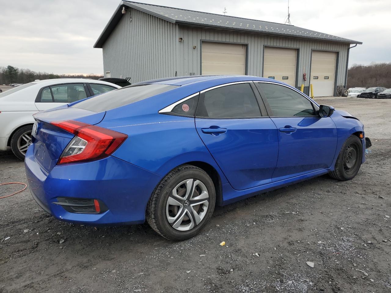 Obraz 3 z 2017 HONDA CIVIC LX 2017 z VIN 19XFC2F56HE224893