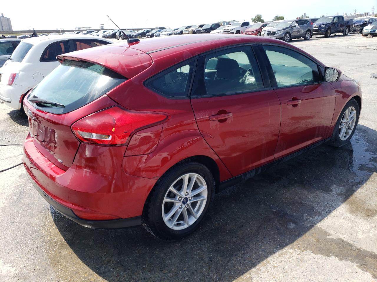 Image 3 of 2017 FORD FOCUS SE 2017 with VIN 1FADP3K29HL280644