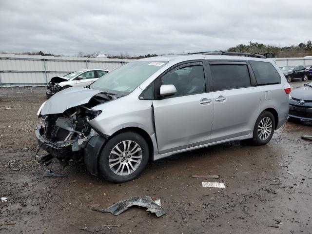 Image 1 of 2018 TOYOTA SIENNA XLE 2018 with VIN 5TDYZ3DC5JS955888