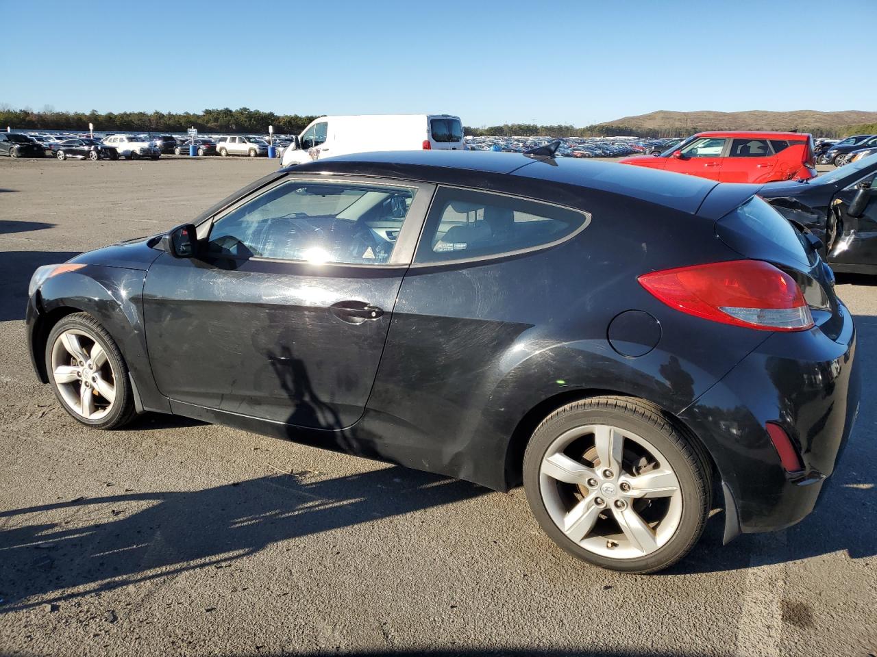Image 2 of 2013 HYUNDAI VELOSTER  2013 with VIN KMHTC6AD1DU174078