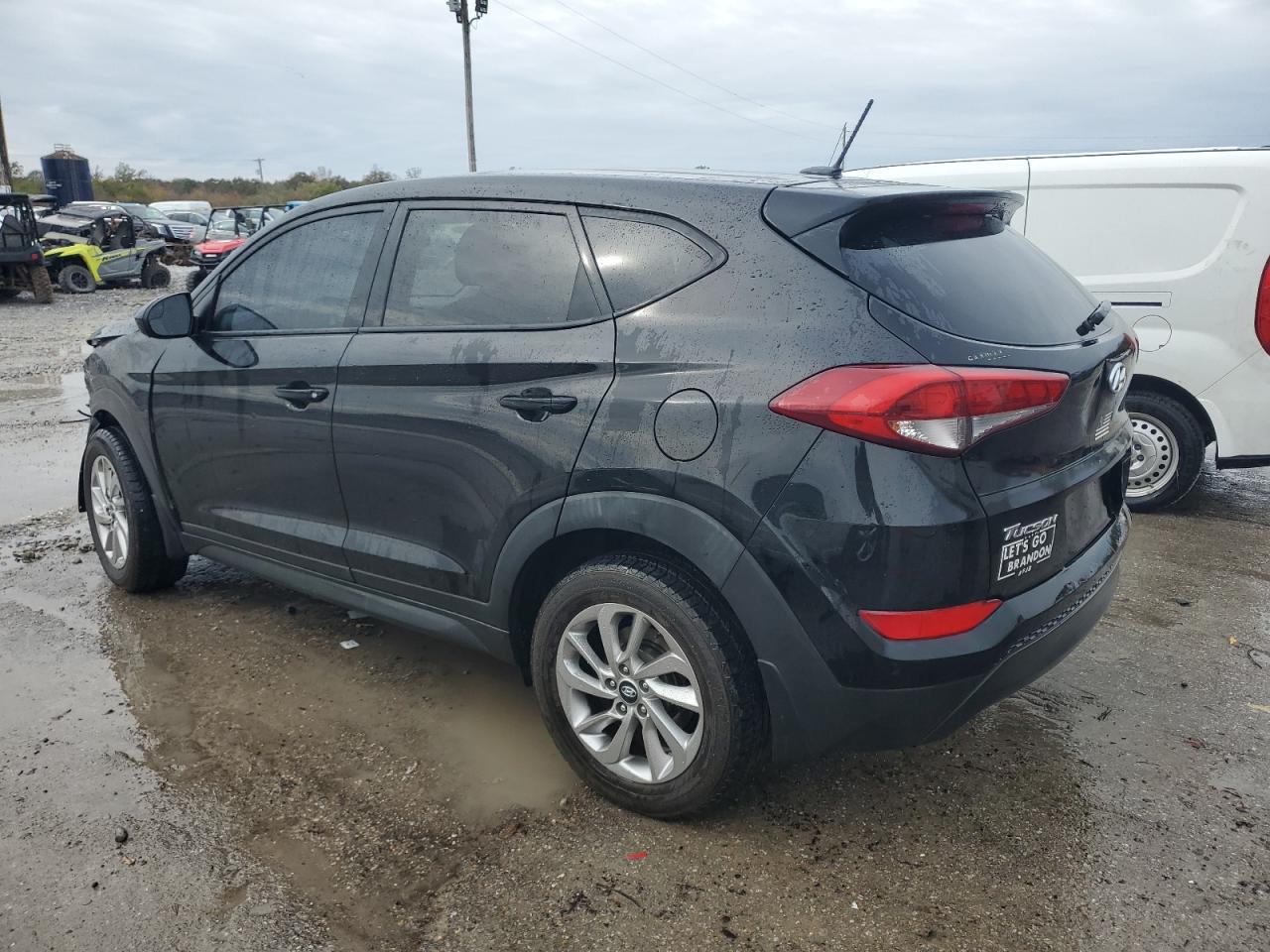 Image 2 of 2017 HYUNDAI TUCSON SE 2017 with VIN KM8J23A45HU303566