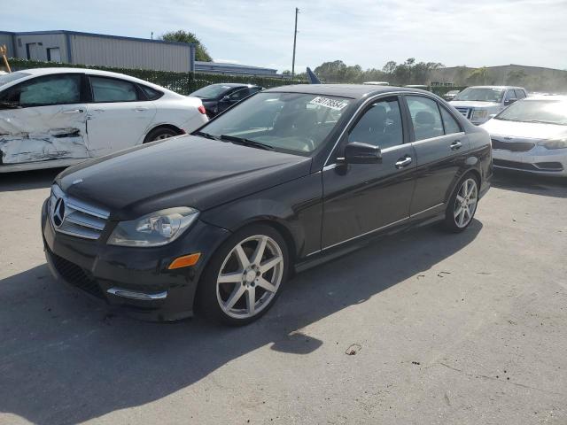Image 1 of 2013 MERCEDES-BENZ C 250 2013 with VIN WDDGF4HB6DR270402
