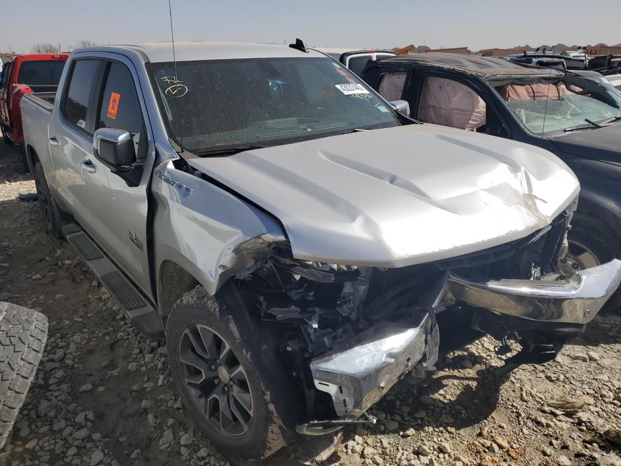 Image 2 of Chevrolet Silverado K1500 Lt 2021 with VIN 3GCUYDED7MG158740