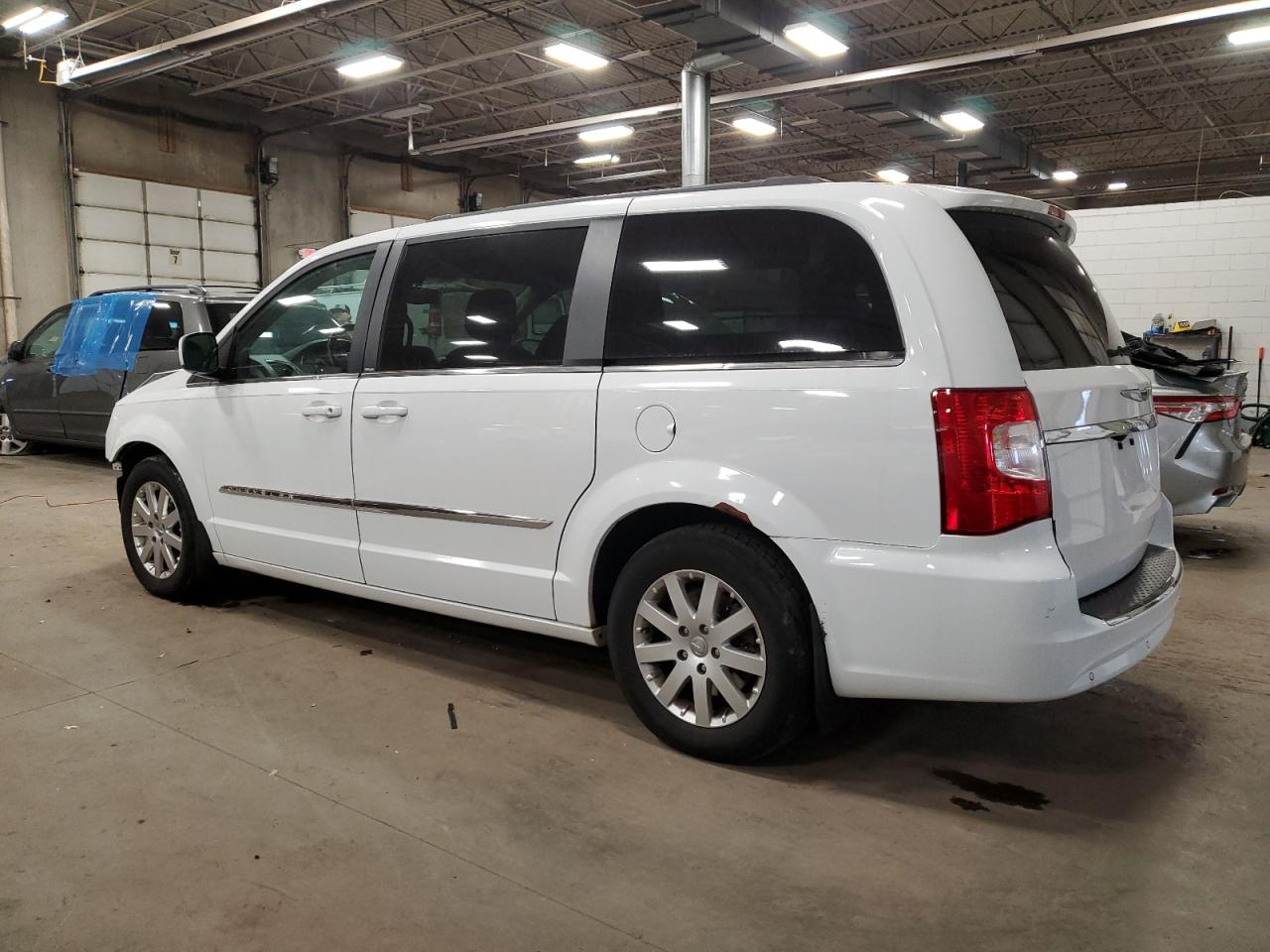 Изображение 2 2014 CHRYSLER TOWN & COUNTRY TOURING 2014 с VIN 2C4RC1BG0ER113569