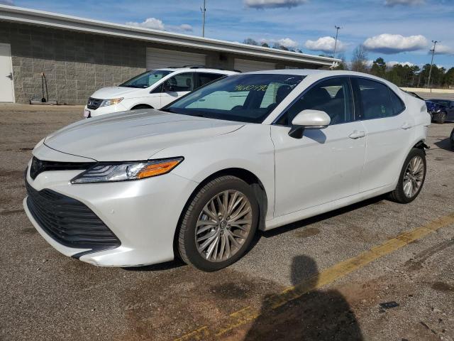 Image 1 of 2018 TOYOTA CAMRY L 2018 with VIN 4T1B11HKXJU051707