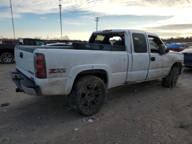 Image 3 of 2004 CHEVROLET SILVERADO K1500 2004 with VIN 1GCEK19T04E308703