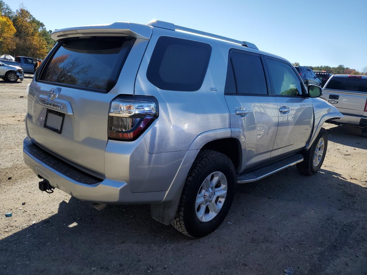 Image 3 of Toyota 4Runner Sr5 2014 with VIN JTEZU5JR0E5073414