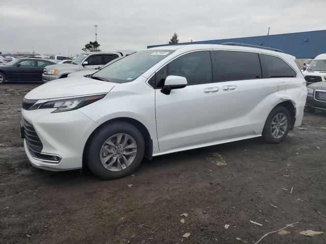 Изображение 2023 TOYOTA SIENNA XLE 2023