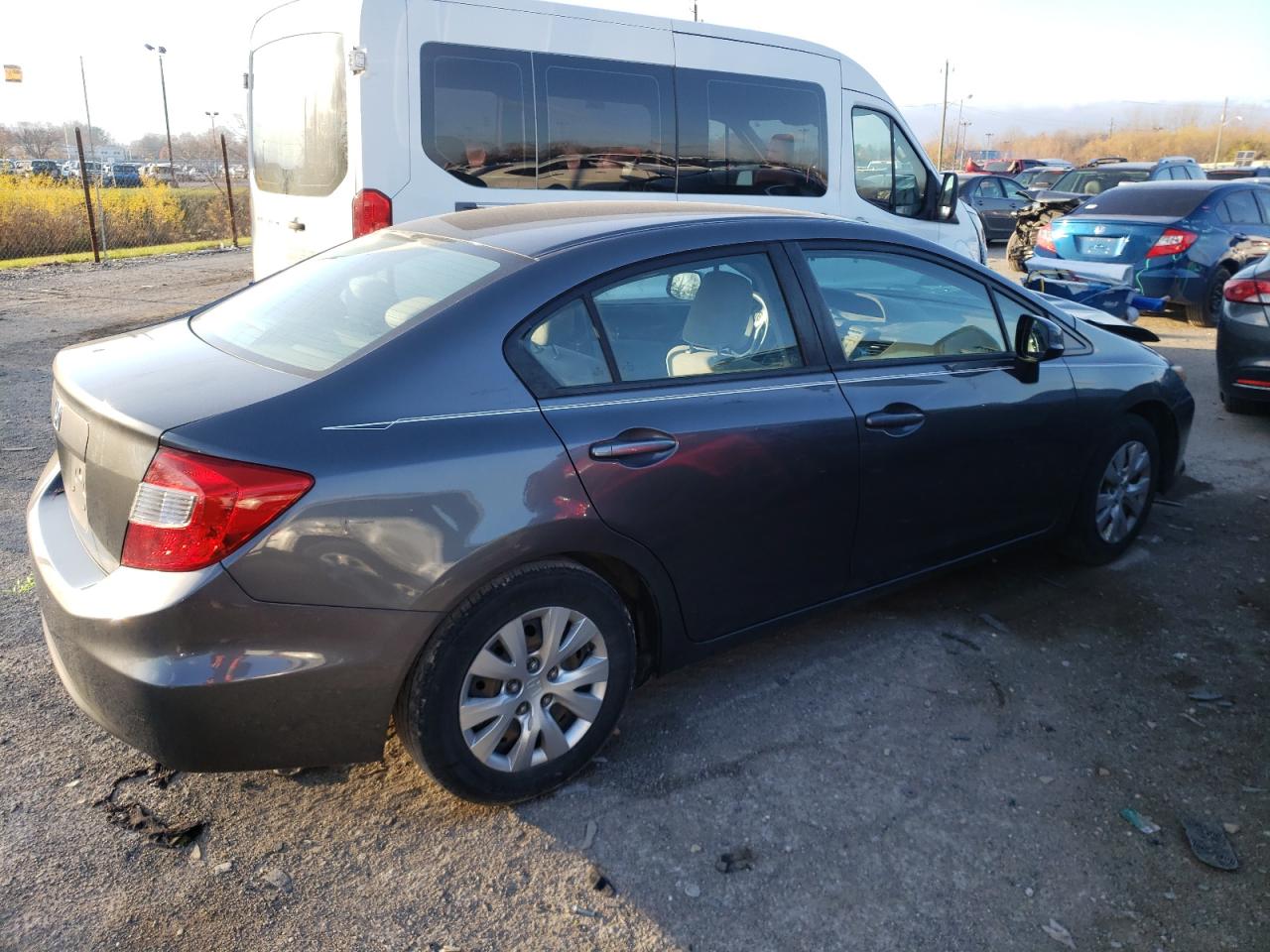 Obraz 3 z 2012 HONDA CIVIC LX 2012 z VIN 19XFB2F52CE017431