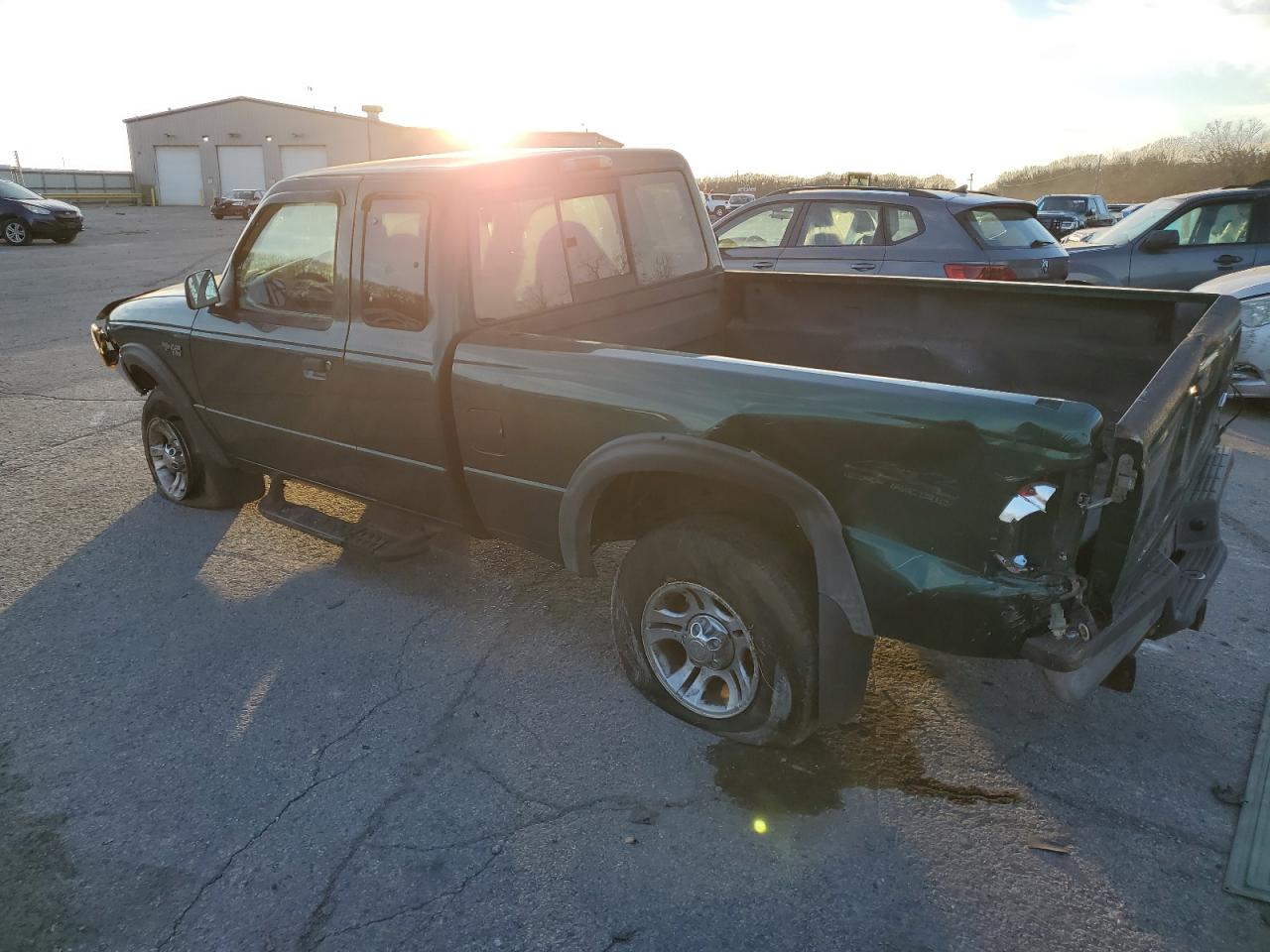 Изображение 2 2000 FORD RANGER SUPER CAB 2000 с VIN 1FTZR15V3YPB29957
