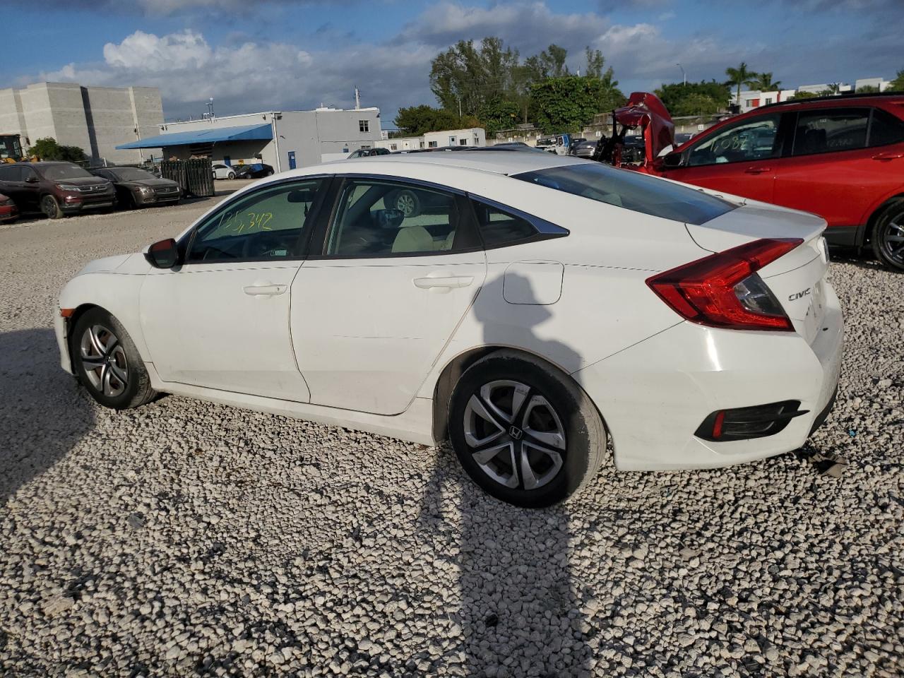 Obraz 2 z 2018 HONDA CIVIC LX 2018 z VIN 19XFC2F55JE032953