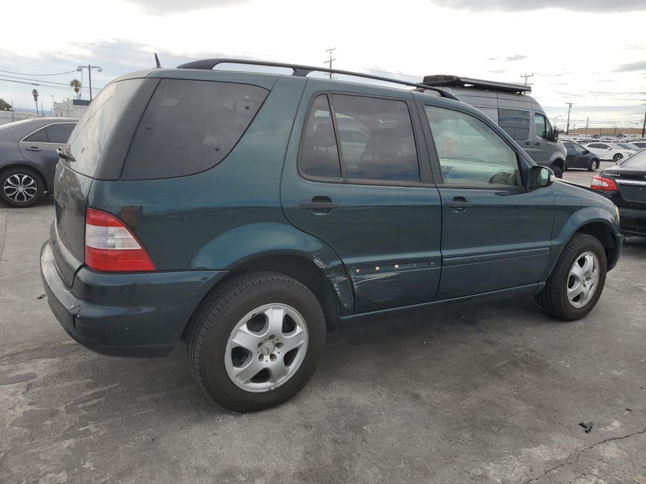 Image 3 of 2002 MERCEDES-BENZ ML 320 2002 with VIN 4JGAB54E52A325625