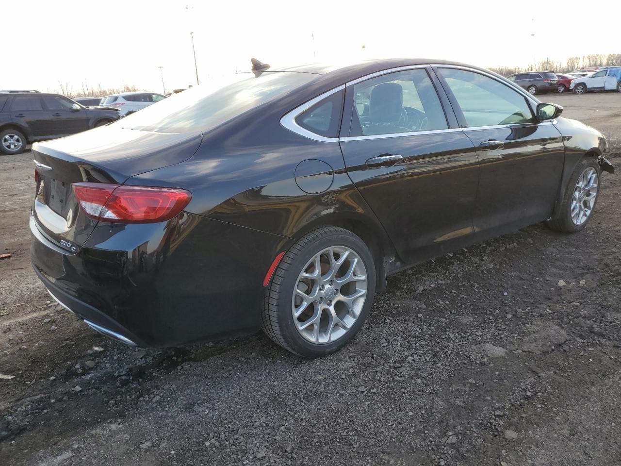 Изображение 3 2015 CHRYSLER 200 C 2015 с VIN 1C3CCCEG8FN556942