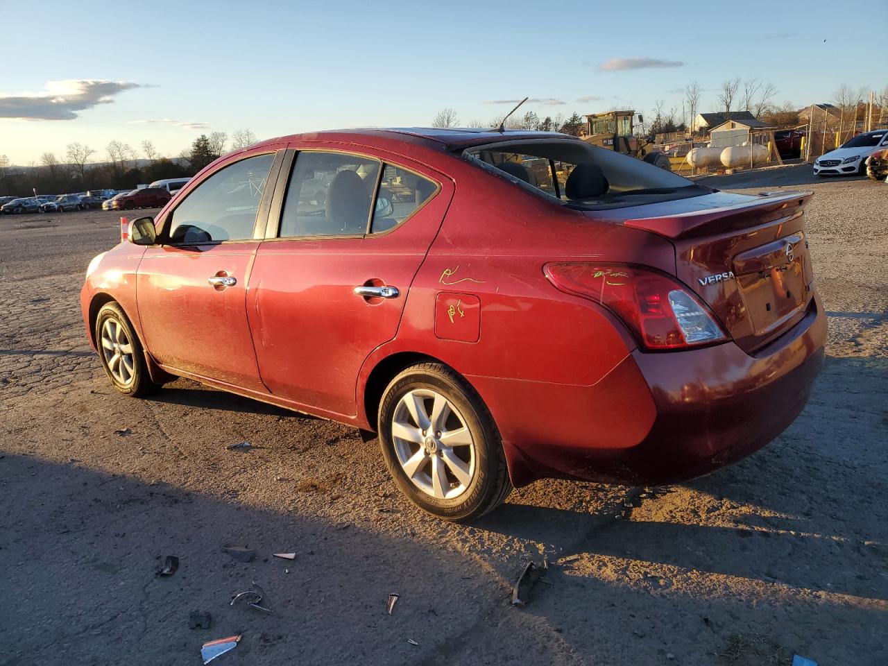 Obraz 2 z 2013 NISSAN VERSA S 2013 z VIN 3N1CN7AP6DL861908
