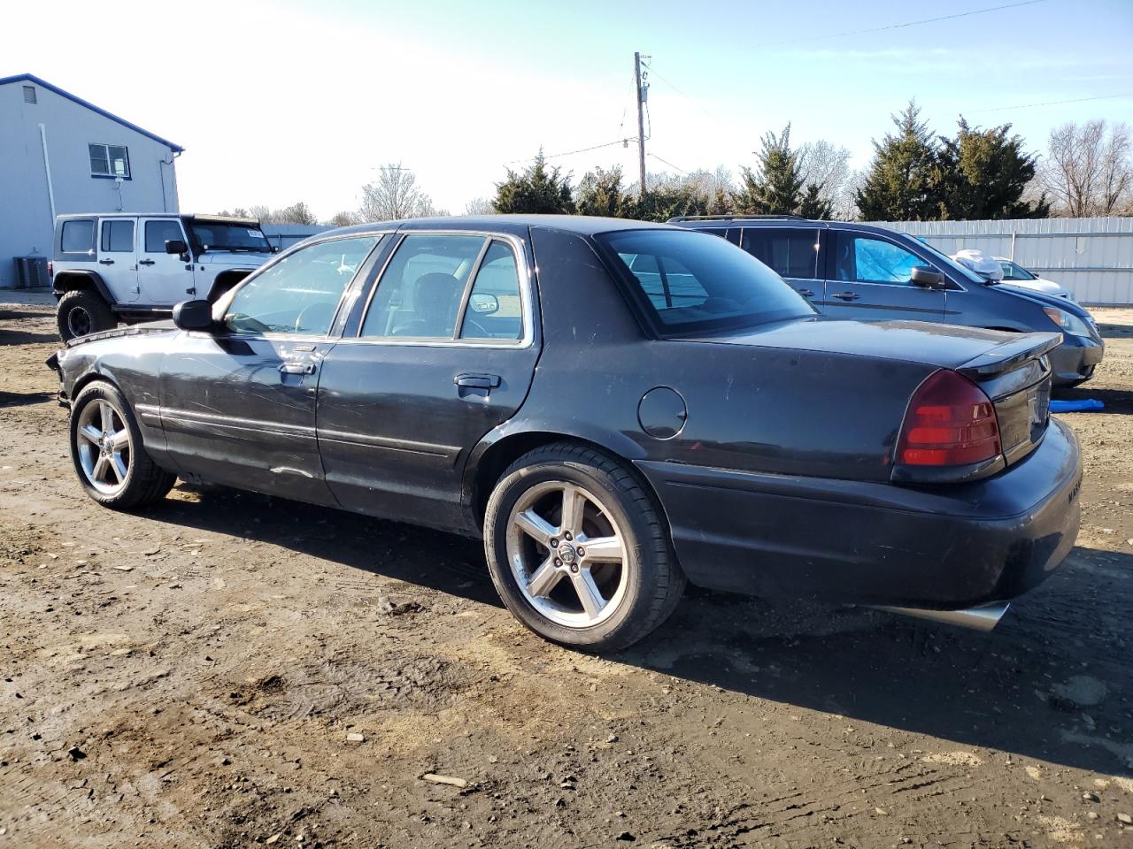 Image 2 of 2003 MERCURY MARAUDER  2003 with VIN 2MEHM75V53X667798