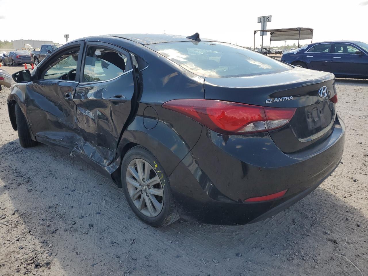 Image 2 of 2015 HYUNDAI ELANTRA SE 2015 with VIN KMHDH4AE3FU260661