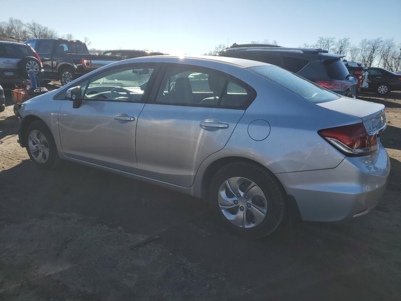 Obraz 2 z 2014 HONDA CIVIC LX 2014 z VIN 19XFB2F51EE063741