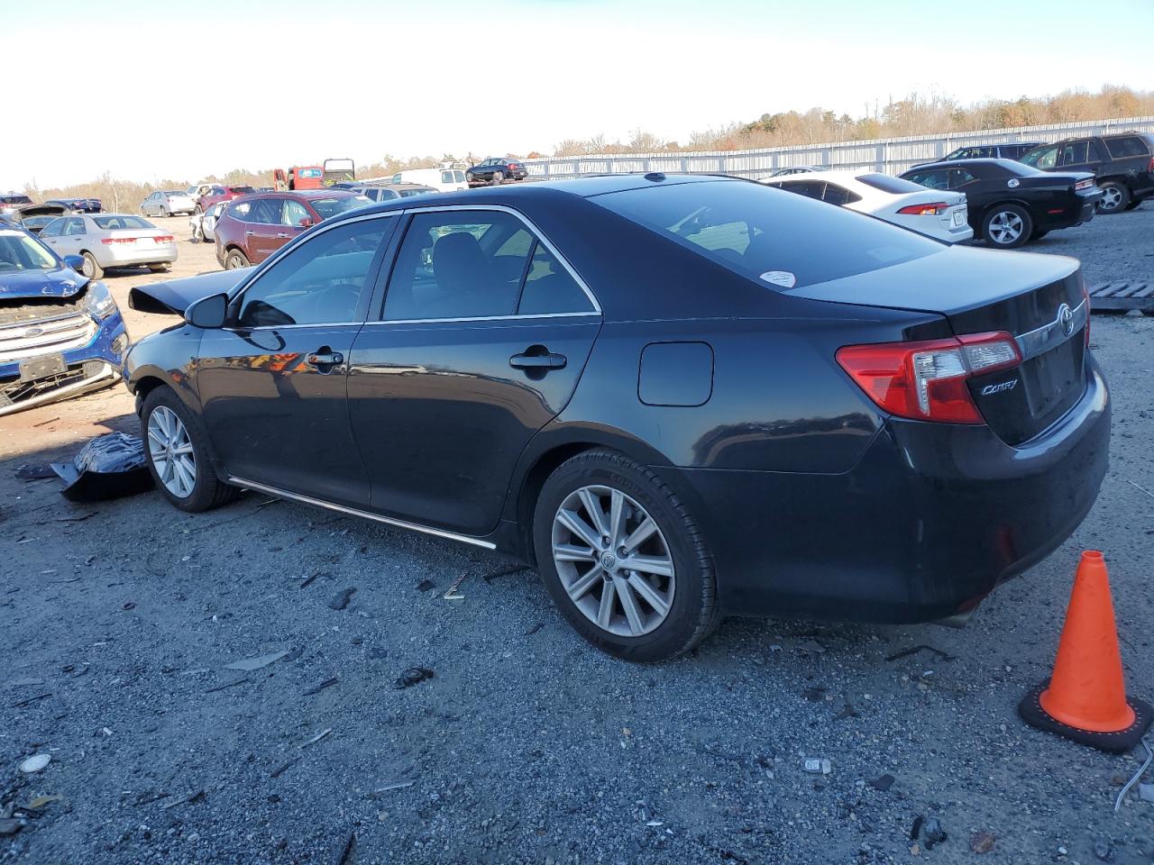 Image 2 of 2013 TOYOTA CAMRY SE 2013 with VIN 4T1BK1FK4DU534971