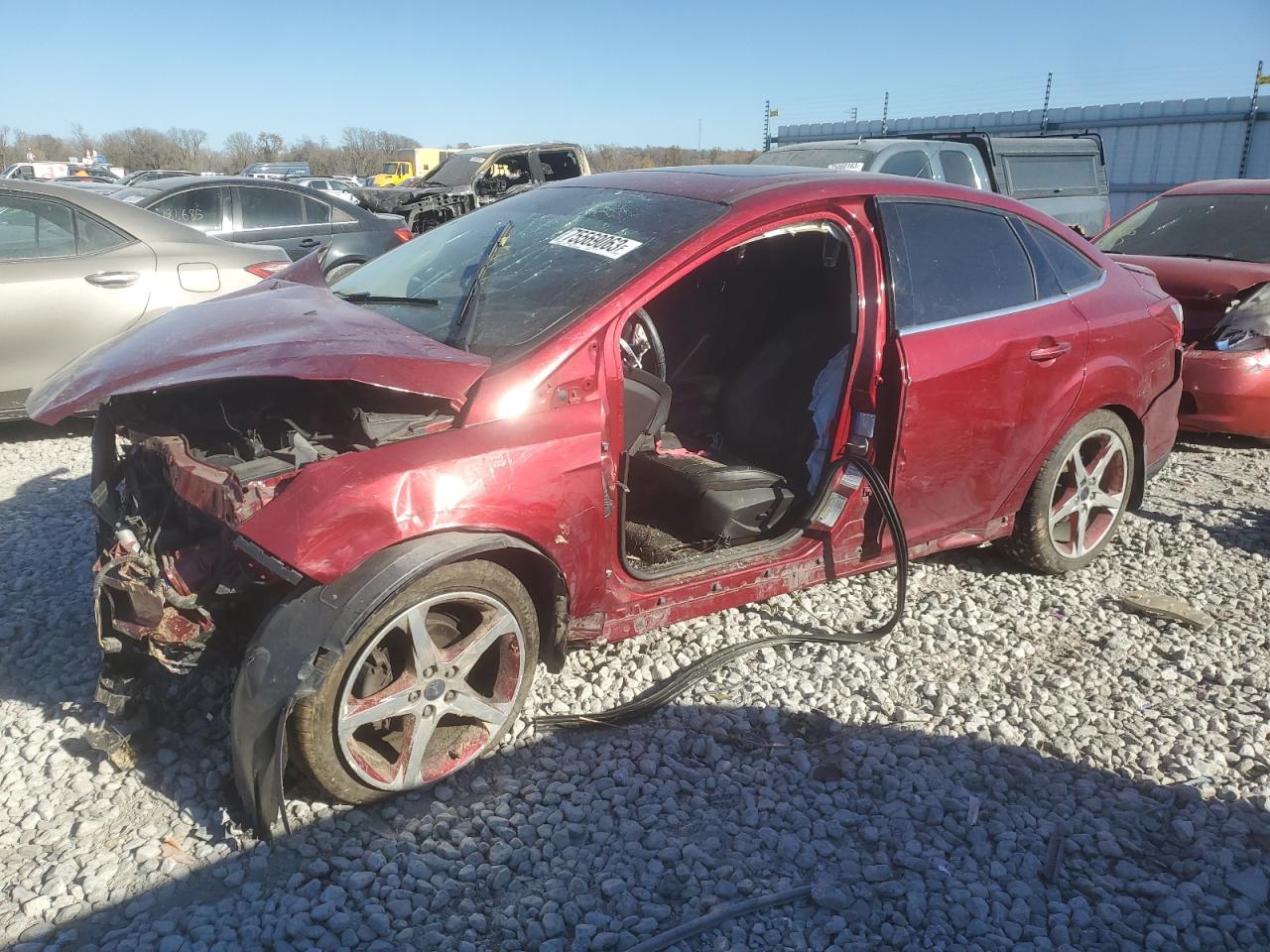 Image 1 of 2014 FORD FOCUS TITANIUM 2014 with VIN 1FADP3J21EL241561