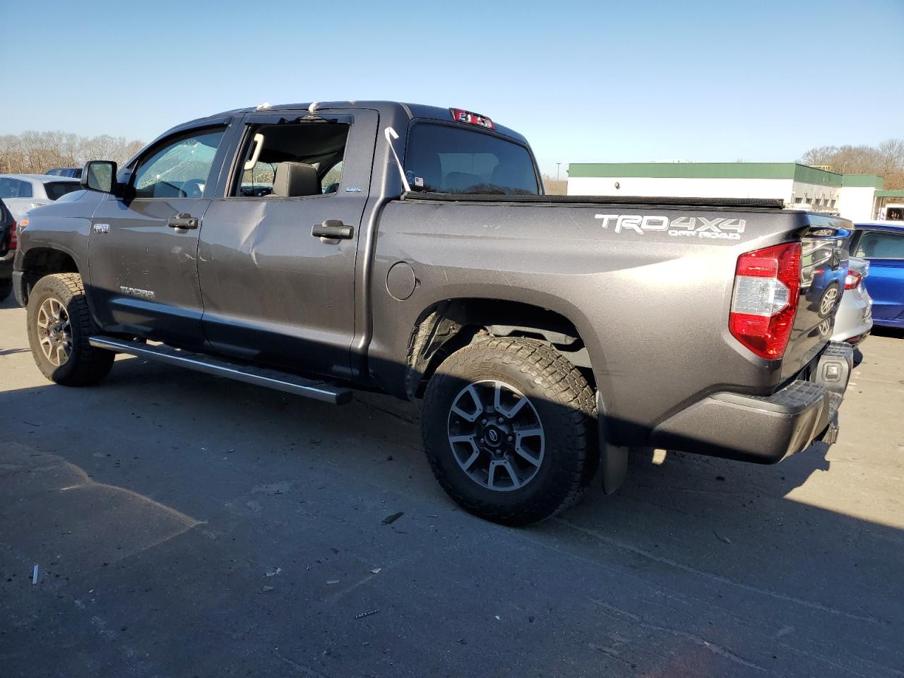 Изображение 2 2018 TOYOTA TUNDRA CREWMAX SR5 2018 с VIN 5TFDY5F14JX704346