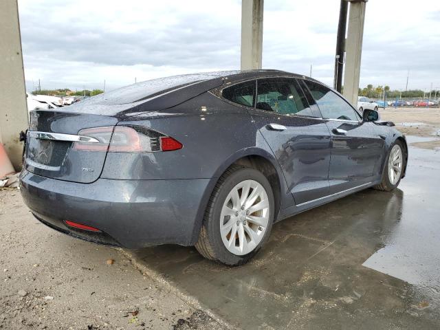 Obraz 3 z 2017 TESLA MODEL S  2017 z VIN 5YJSA1E22HF188037