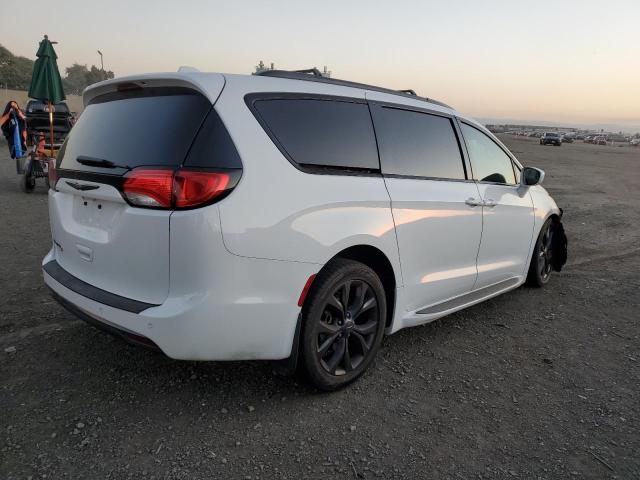 Image 3 of 2018 CHRYSLER PACIFICA TOURING L 2018 with VIN 2C4RC1BG3JR260432
