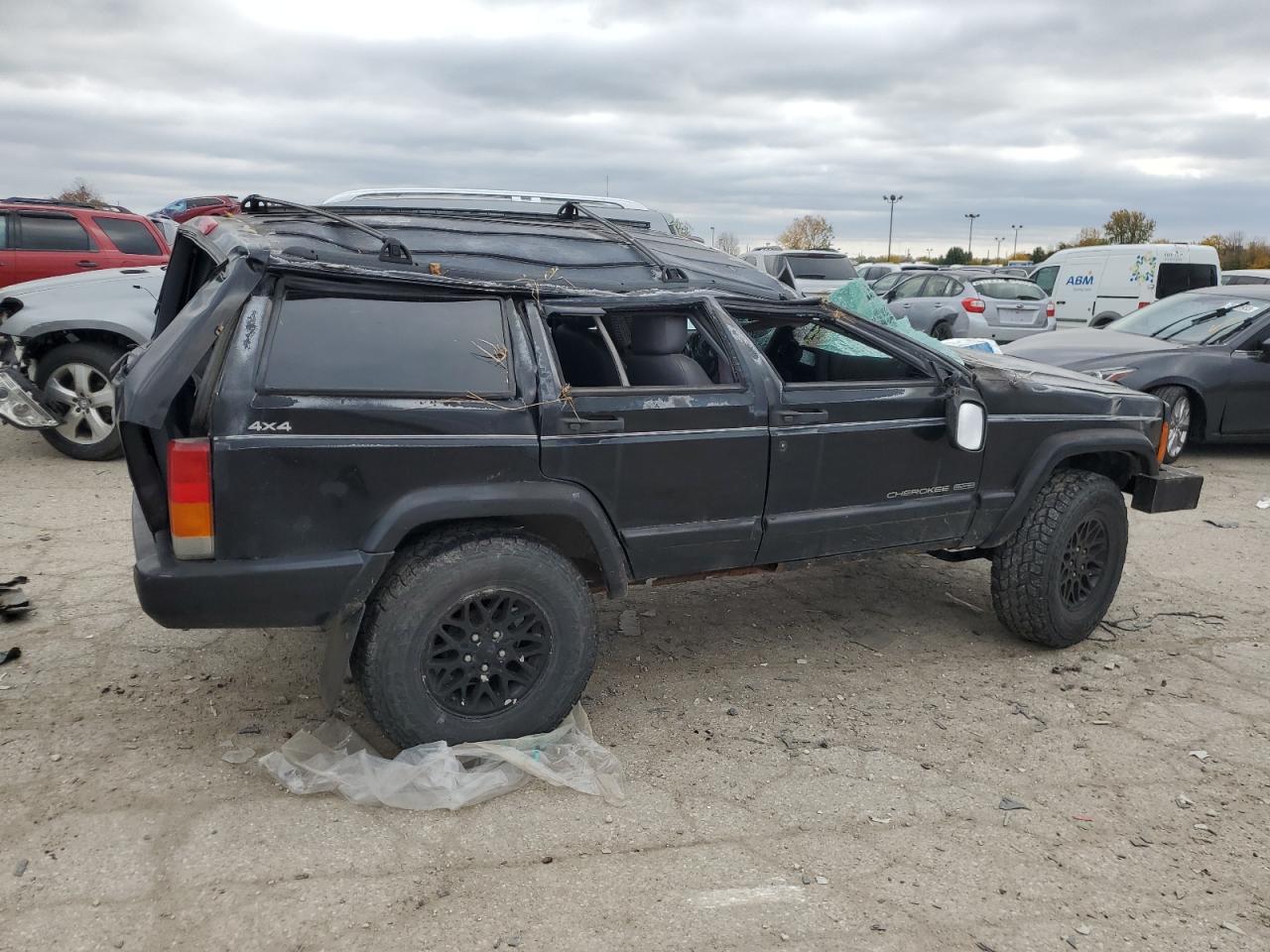 Image 3 of 1997 JEEP CHEROKEE COUNTRY 1997 with VIN 1J4FJ78S0VL518941